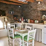παραδοσιακός πέτρινος σε φάρμα Apartamento Fallika