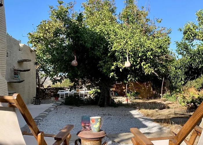 Παραδοσιακός Πέτρινος Ξενώνας Σε Φάρμα *